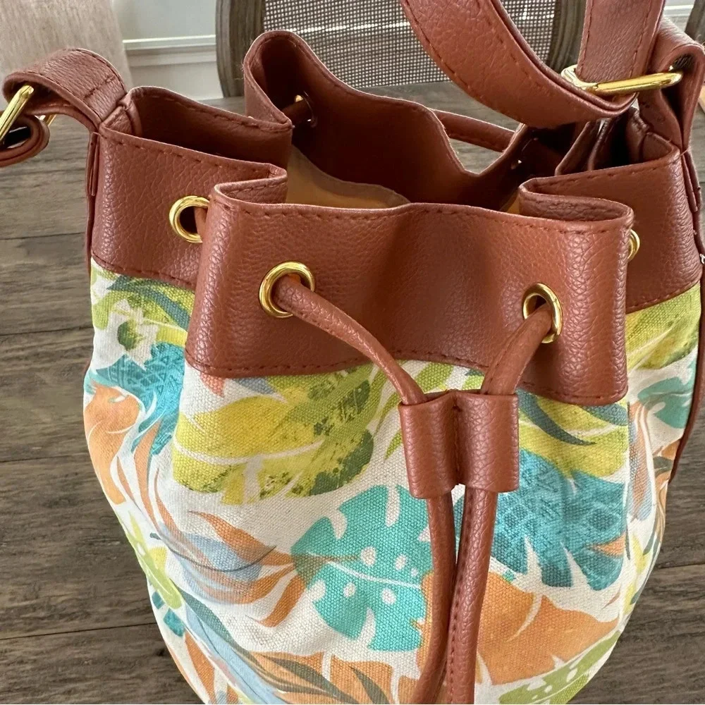 Disney Store Moana Canvas Bucket Bag Tropical Print Disneyland Disneyworld Purse